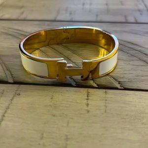 H bracelet (white and gold)
